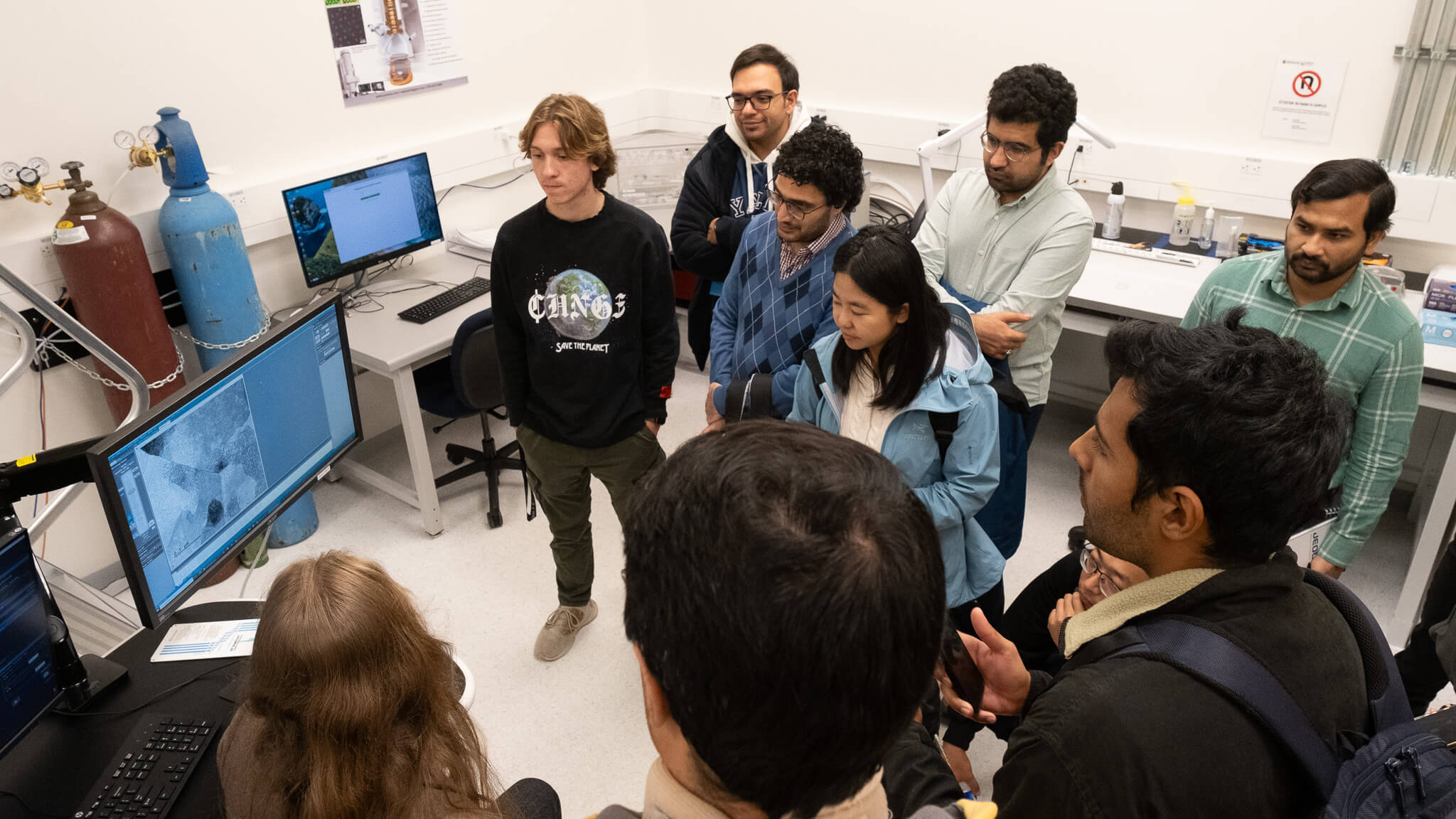 TEM Open House fosters collaboration among the UWaterloo community